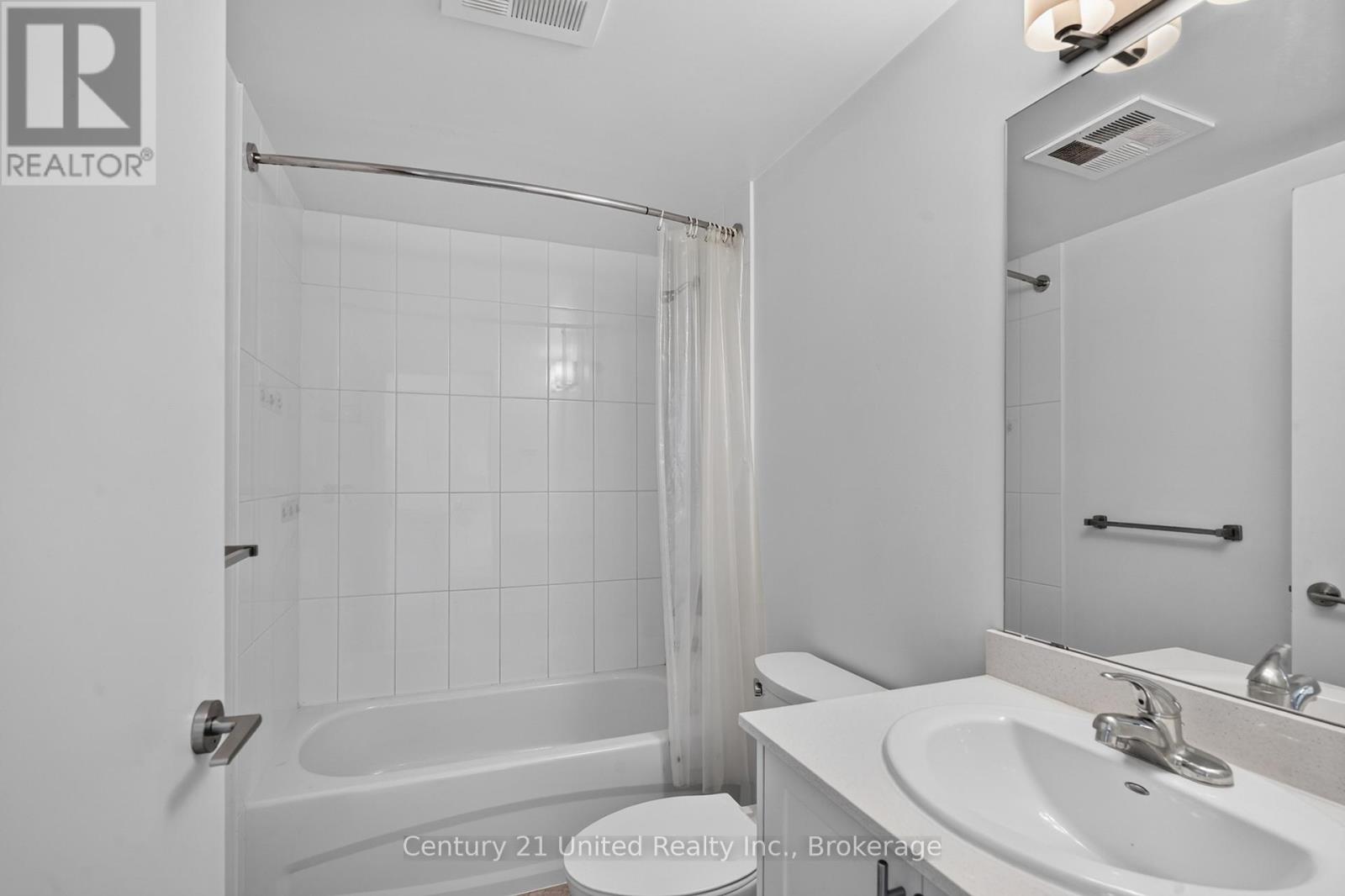 422 - 100 Bond Street E, Oshawa, Ontario  L1G 0B7 - Photo 8 - E13462524