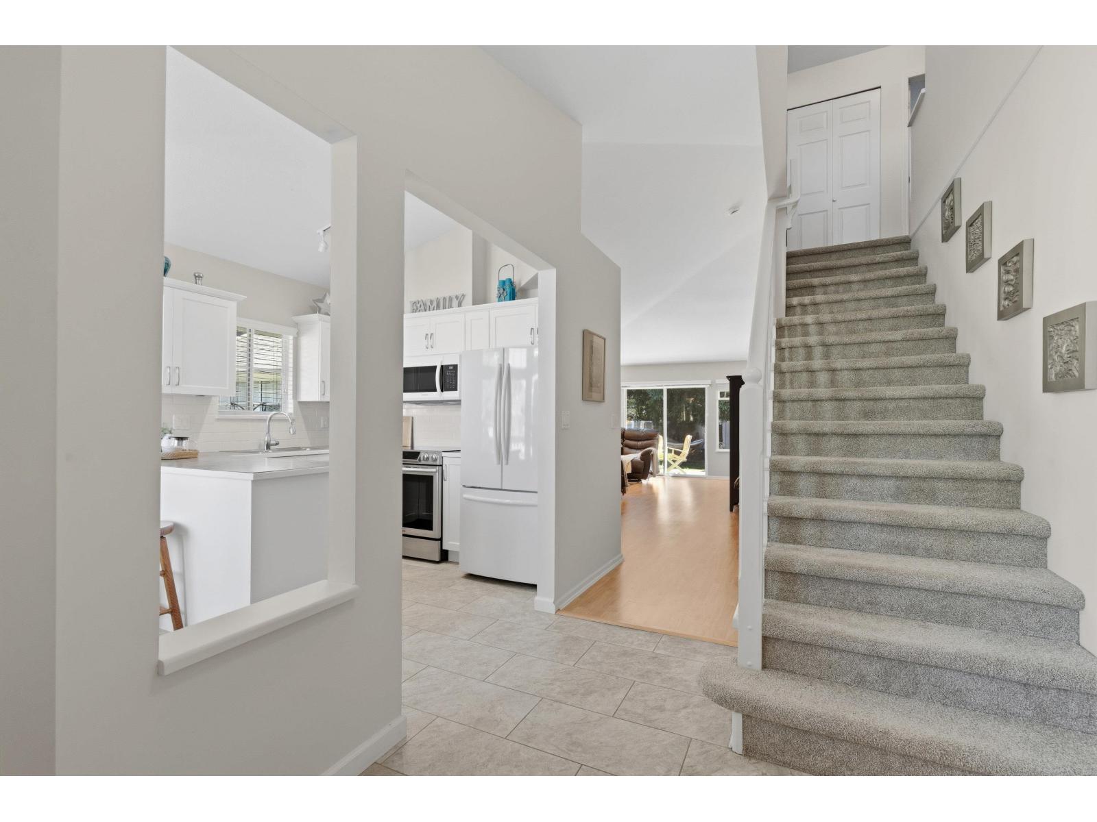 34 9208 208 Street, Langley, British Columbia  V1M 2M9 - Photo 4 - R3136516