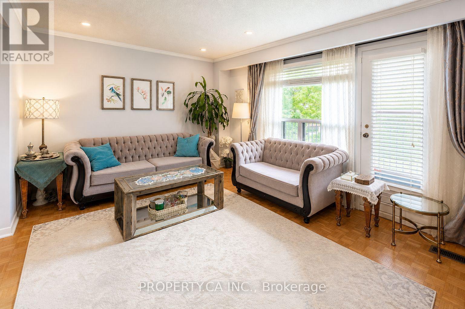 1 - 209 Castle Rock Drive, Richmond Hill, Ontario  L4C 5M2 - Photo 13 - N13462074