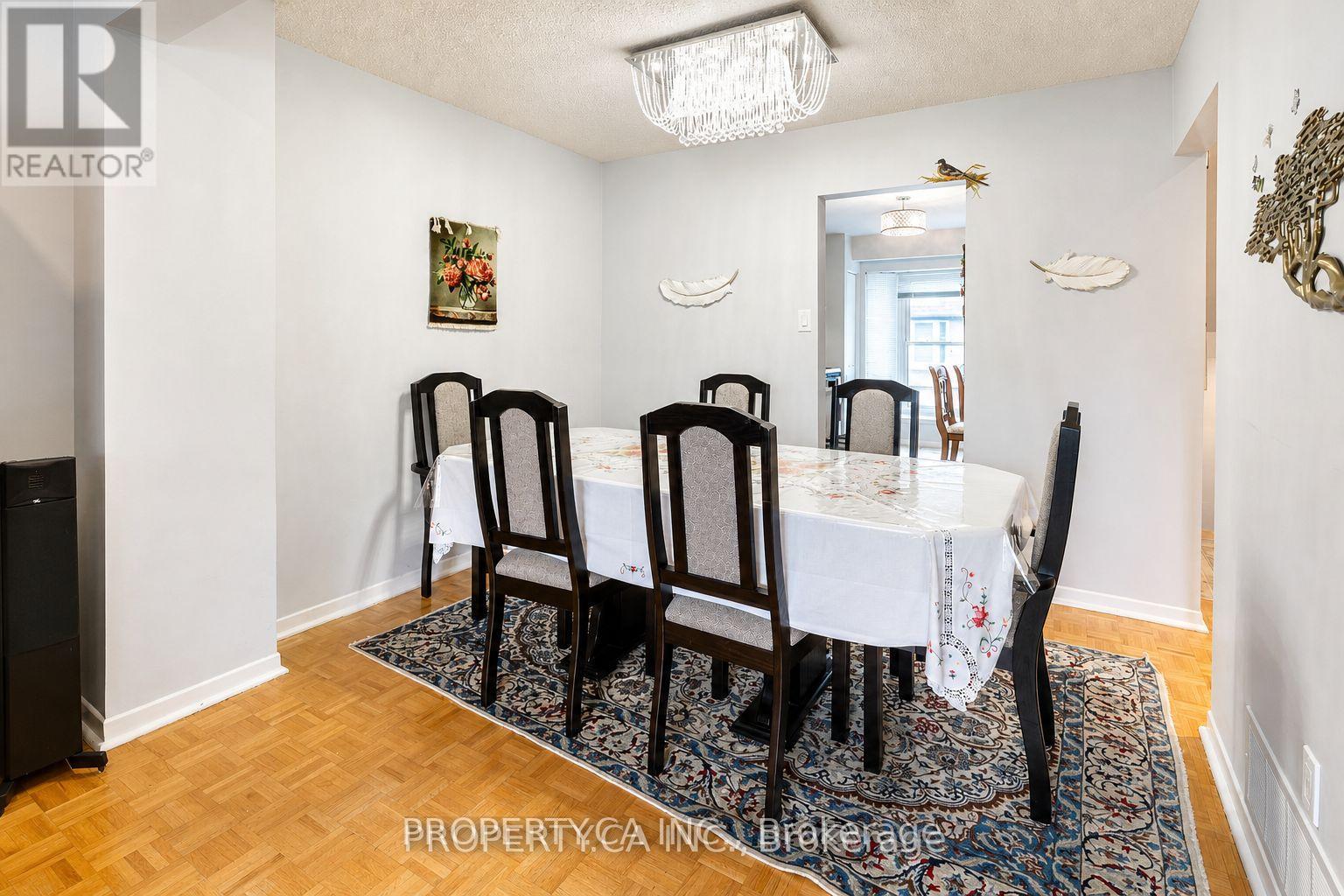 1 - 209 Castle Rock Drive, Richmond Hill, Ontario  L4C 5M2 - Photo 7 - N13462074