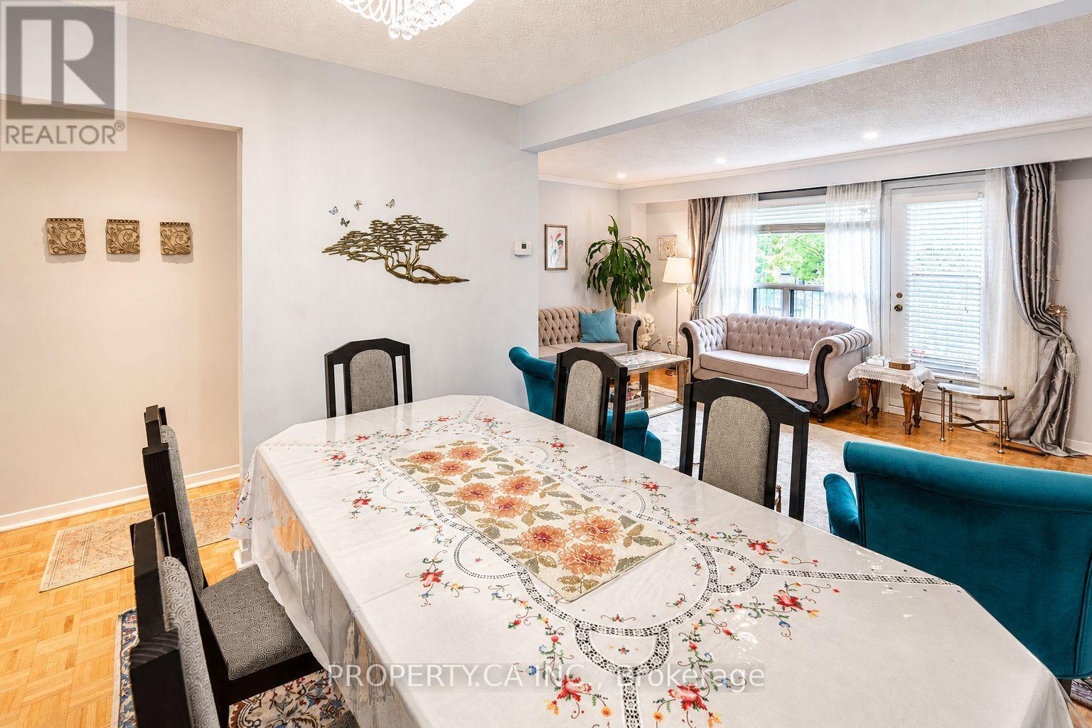 1 - 209 Castle Rock Drive, Richmond Hill, Ontario  L4C 5M2 - Photo 8 - N13462074