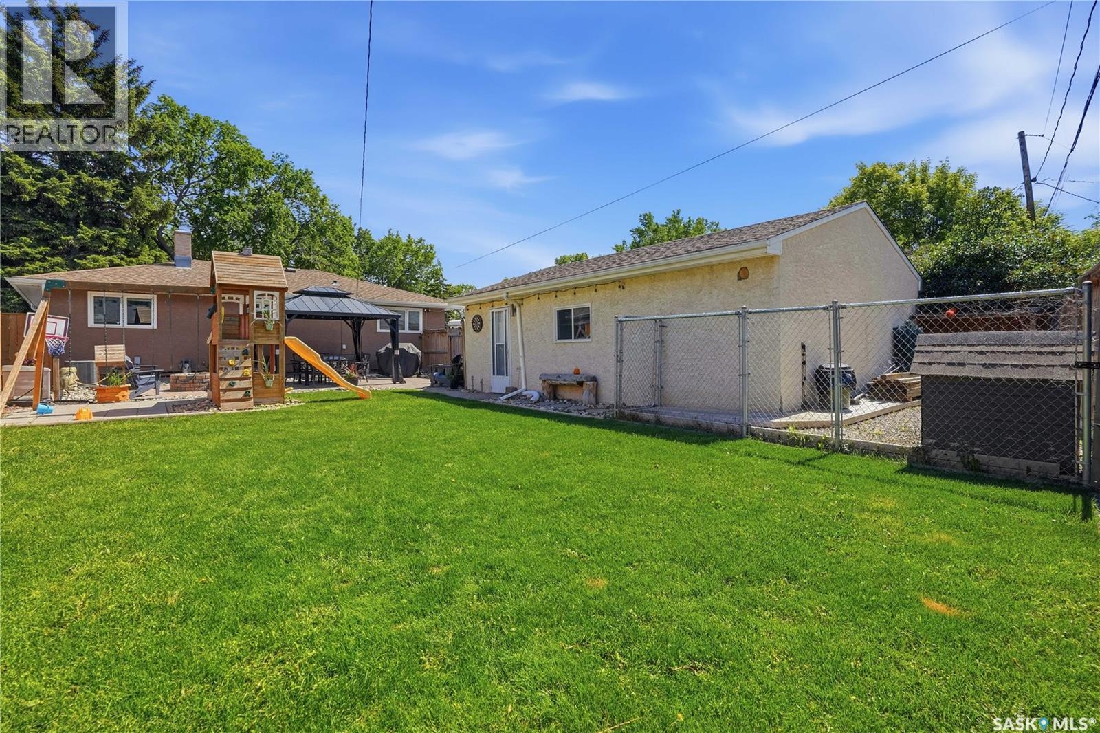 38 Ellison Crescent, Regina, Saskatchewan  S4R 4V5 - Photo 44 - SK039844
