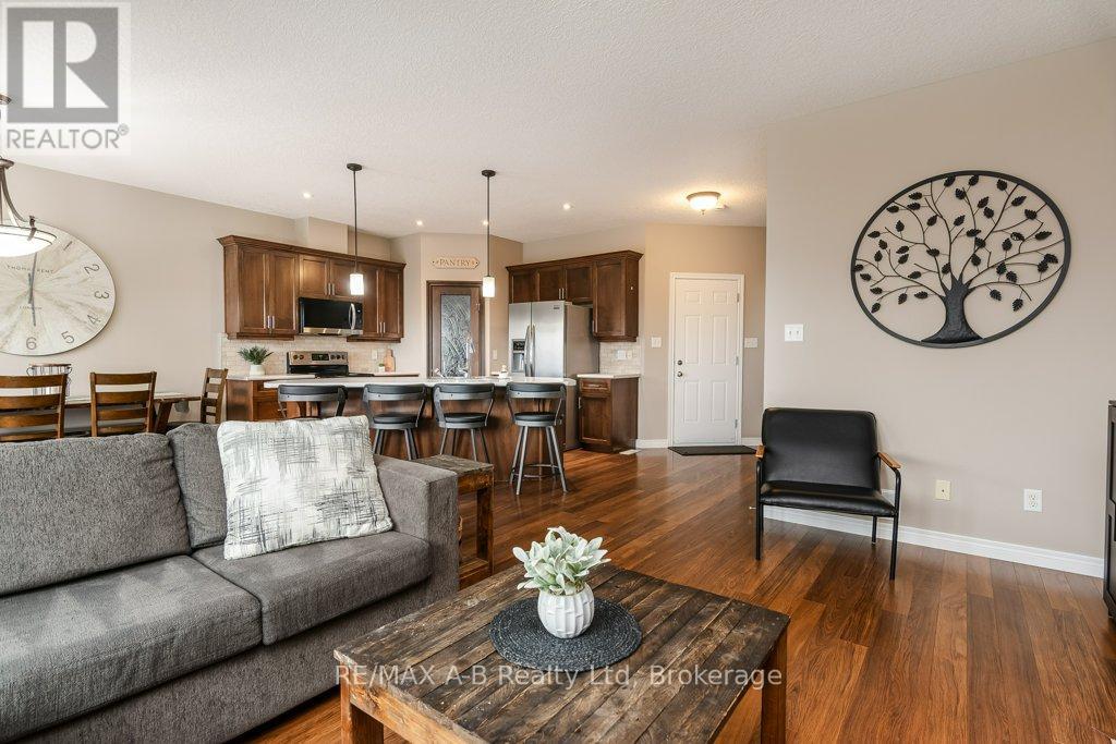 44 Brown Street, Stratford, Ontario  N5A 0B8 - Photo 14 - X13462562