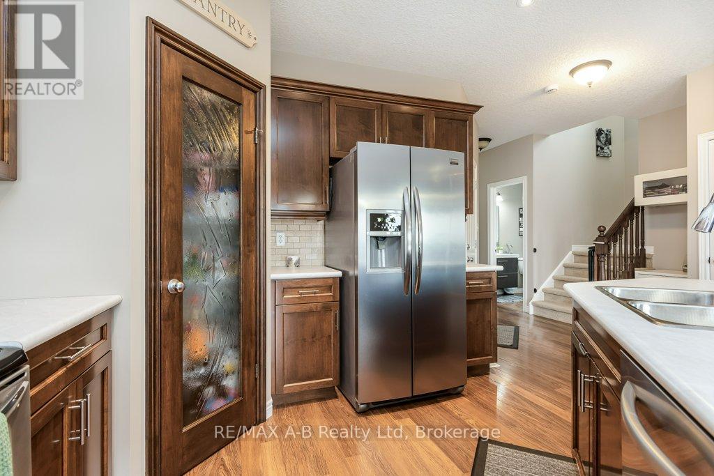 44 Brown Street, Stratford, Ontario  N5A 0B8 - Photo 17 - X13462562