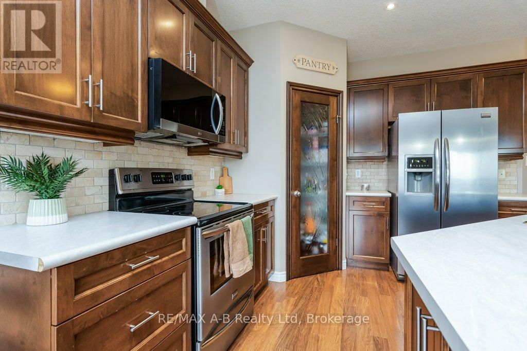 44 Brown Street, Stratford, Ontario  N5A 0B8 - Photo 18 - X13462562