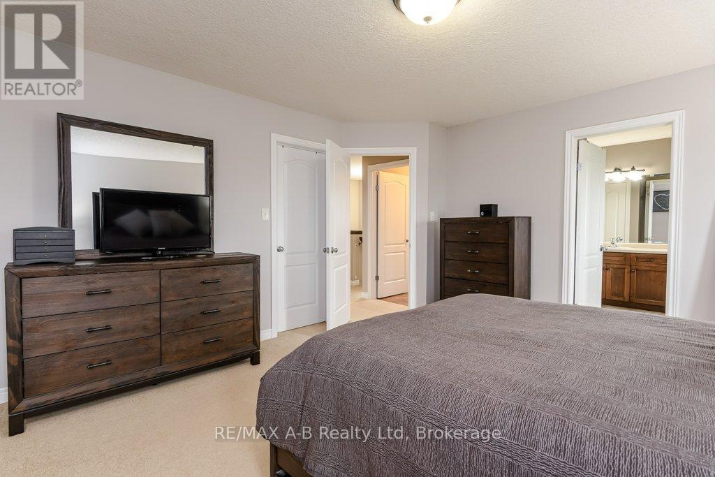 44 Brown Street, Stratford, Ontario  N5A 0B8 - Photo 29 - X13462562