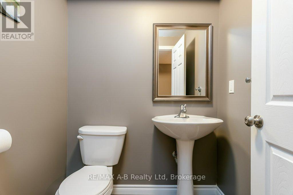 44 Brown Street, Stratford, Ontario  N5A 0B8 - Photo 36 - X13462562
