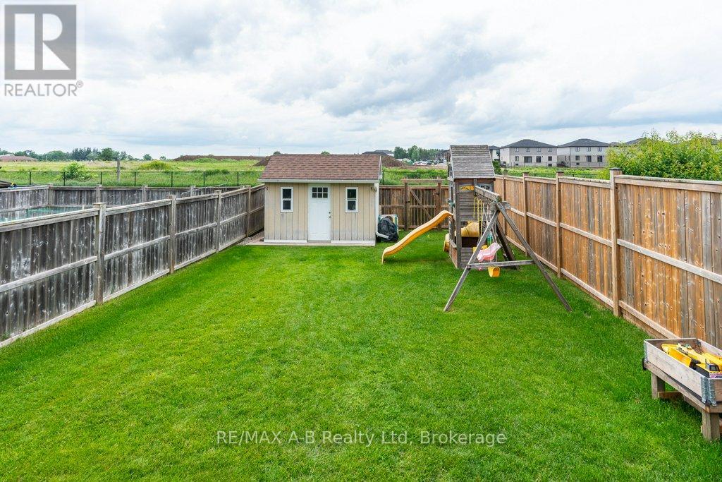 44 Brown Street, Stratford, Ontario  N5A 0B8 - Photo 4 - X13462562