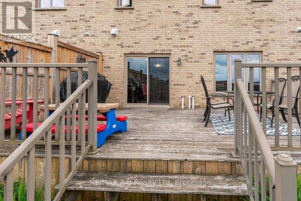 44 Brown Street, Stratford, Ontario  N5A 0B8 - Photo 41 - X13462562