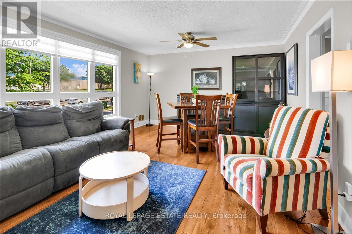 4037 Bloor Street W, Toronto, Ontario  M9B 1M4 - Photo 8 - W13462056