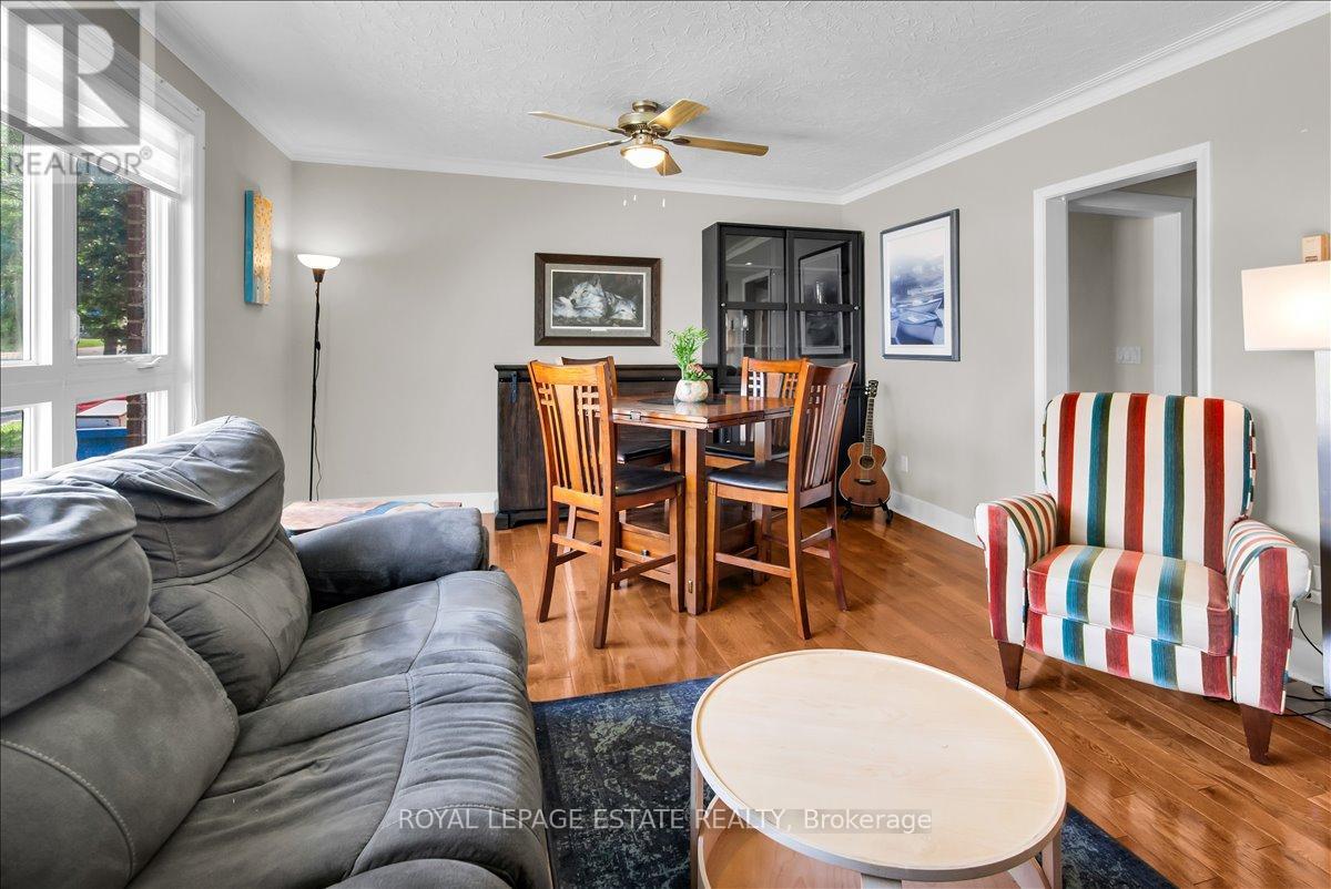 4037 Bloor Street W, Toronto, Ontario  M9B 1M4 - Photo 9 - W13462056