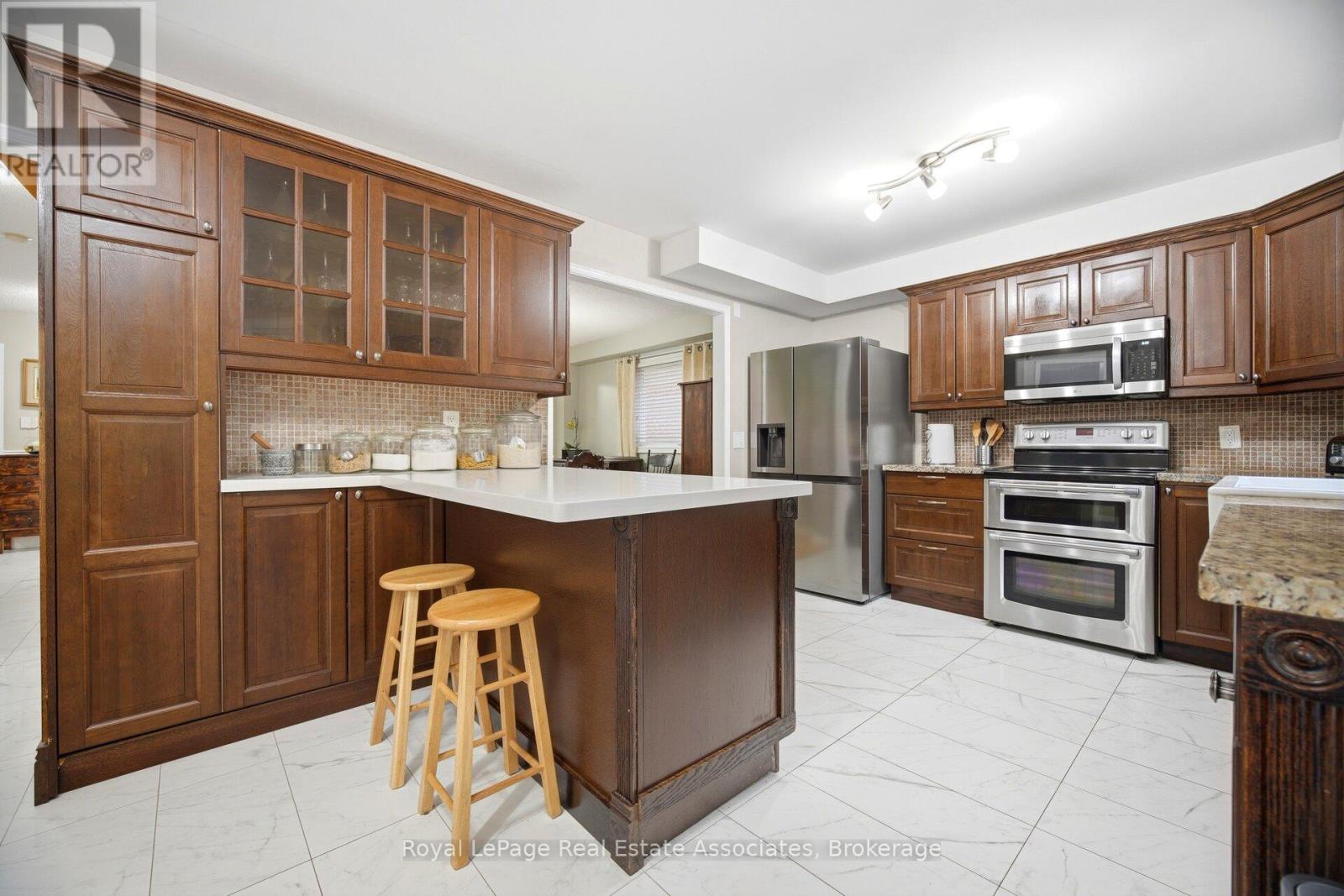 6343 Alderwood Trail, Mississauga, Ontario  L5N 6X1 - Photo 11 - W13462076