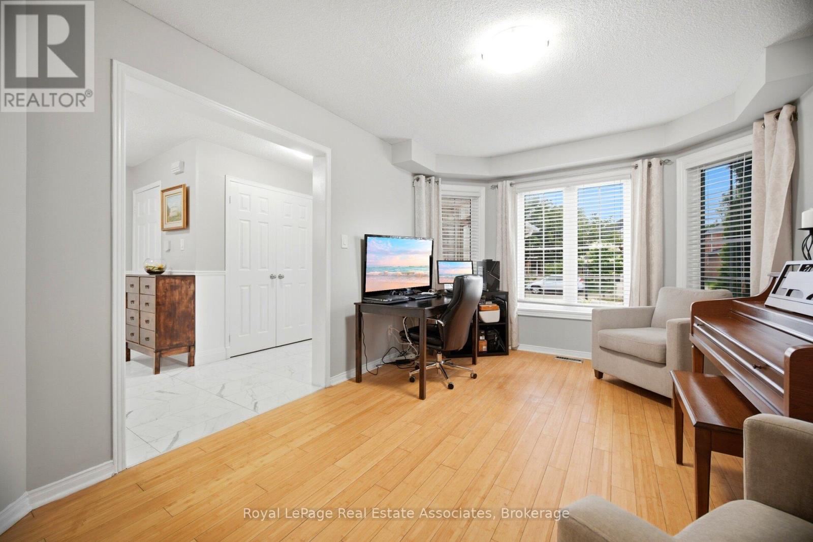 6343 Alderwood Trail, Mississauga, Ontario  L5N 6X1 - Photo 17 - W13462076