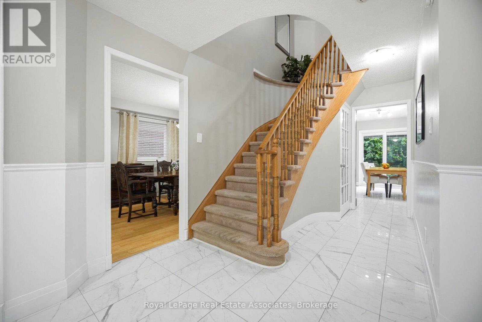 6343 Alderwood Trail, Mississauga, Ontario  L5N 6X1 - Photo 19 - W13462076