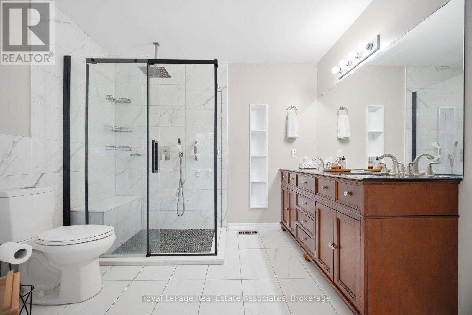 6343 Alderwood Trail, Mississauga, Ontario  L5N 6X1 - Photo 22 - W13462076