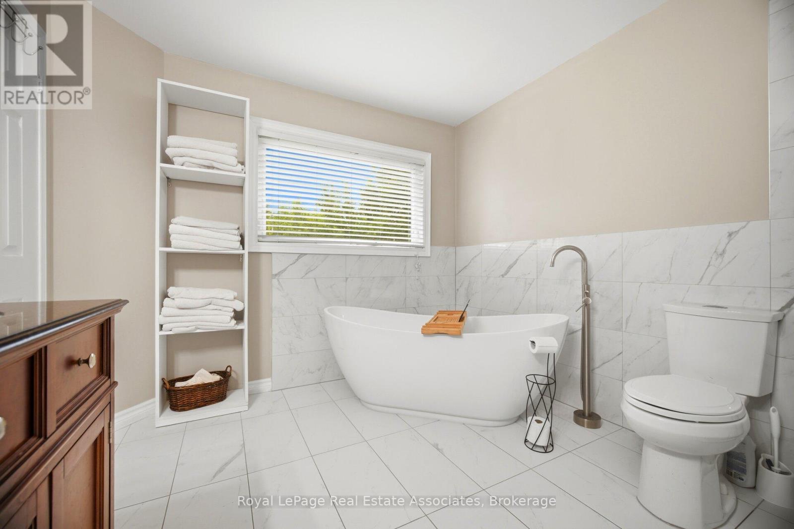 6343 Alderwood Trail, Mississauga, Ontario  L5N 6X1 - Photo 24 - W13462076