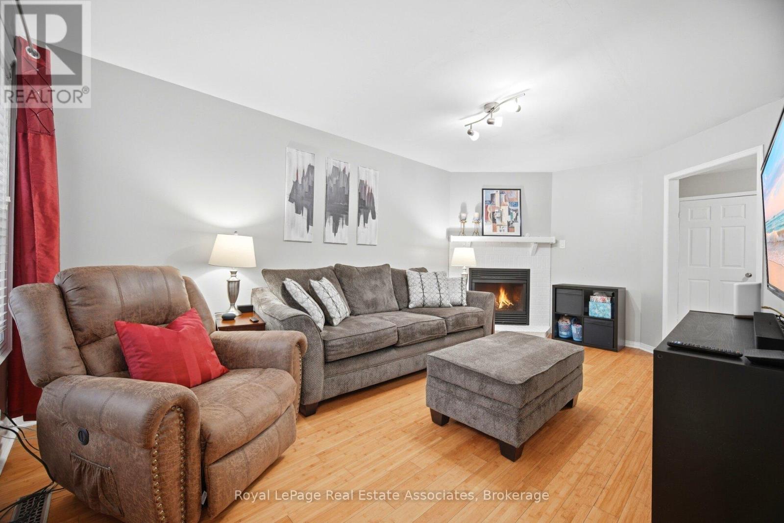 6343 Alderwood Trail, Mississauga, Ontario  L5N 6X1 - Photo 7 - W13462076