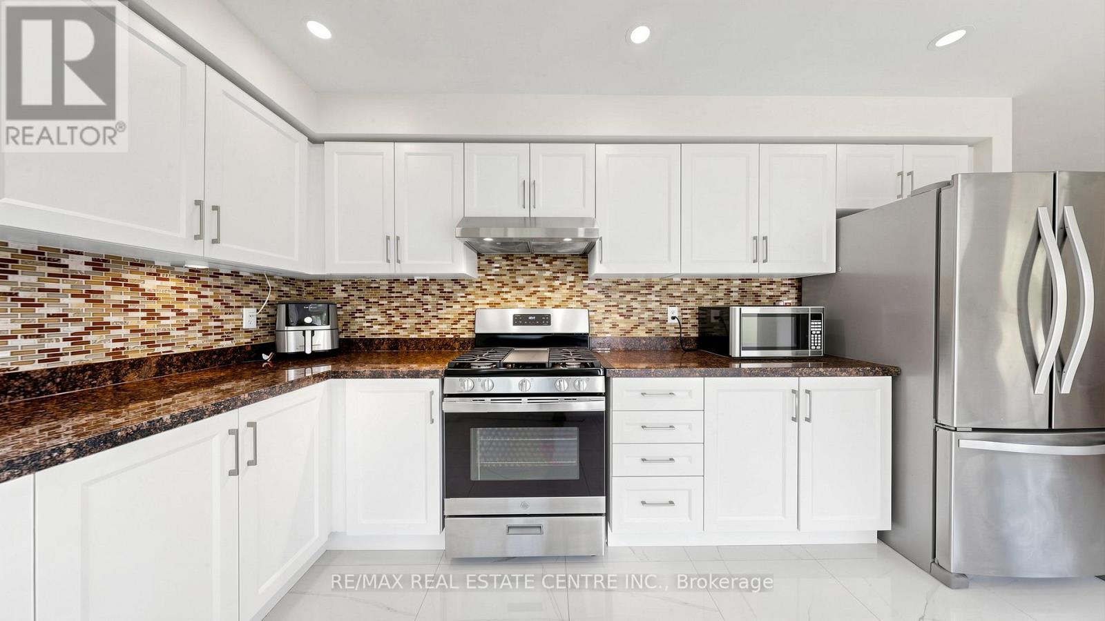 5973 Summerside Drive, Mississauga, Ontario  L5M 6K8 - Photo 11 - W13462078
