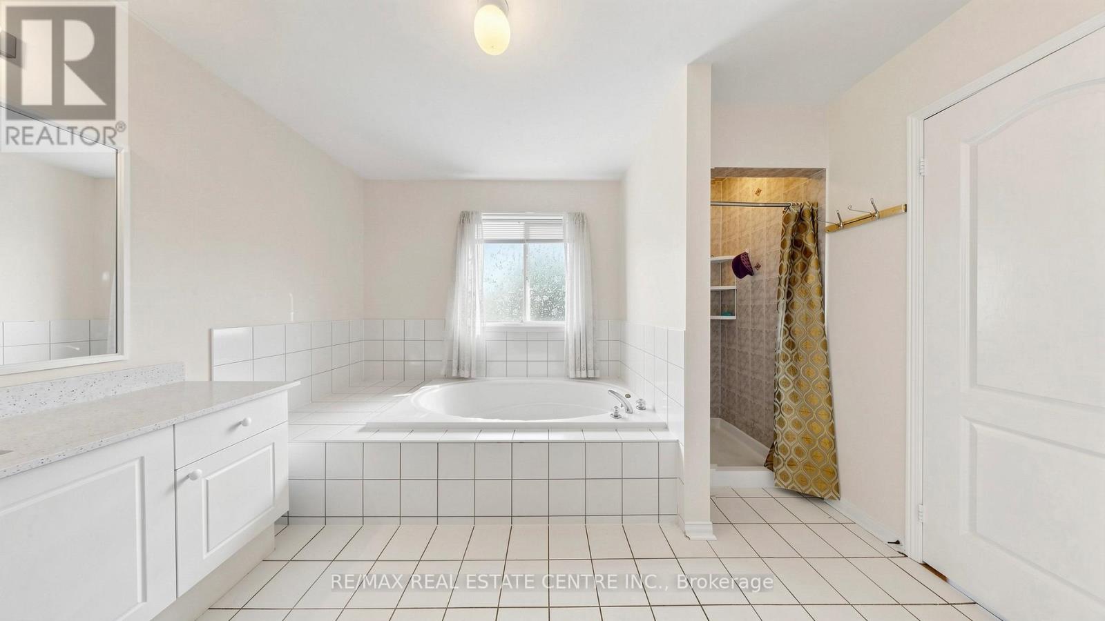 5973 Summerside Drive, Mississauga, Ontario  L5M 6K8 - Photo 24 - W13462078