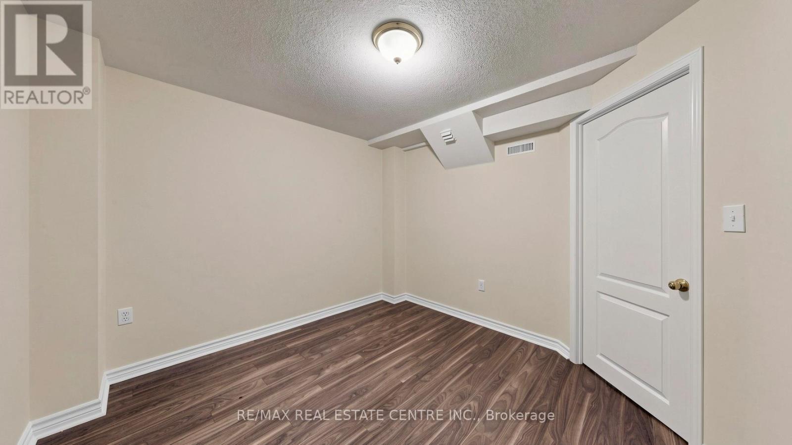 5973 Summerside Drive, Mississauga, Ontario  L5M 6K8 - Photo 38 - W13462078
