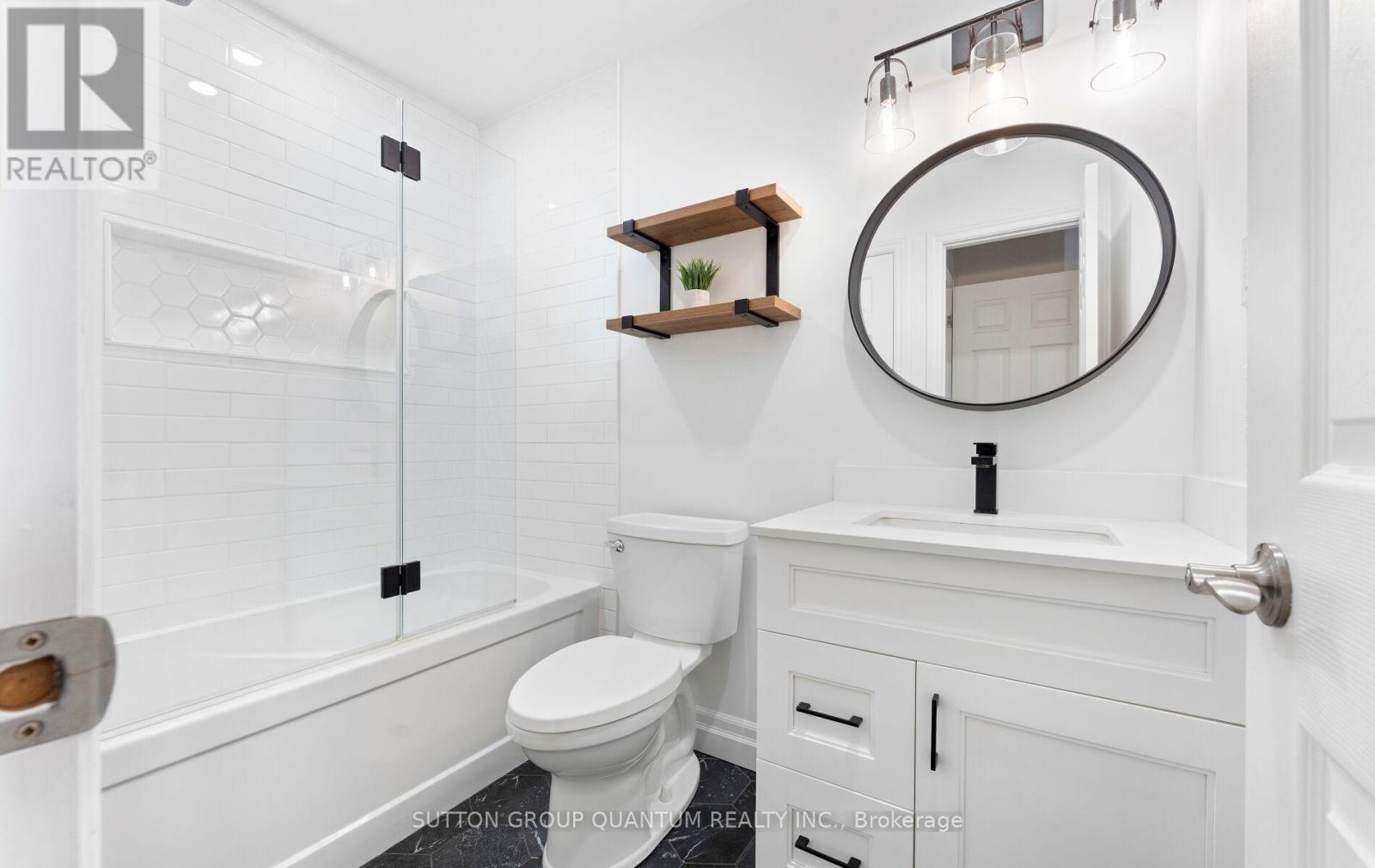 3329 Bobwhite Mews, Mississauga, Ontario  L5N 6E8 - Photo 21 - W13462172