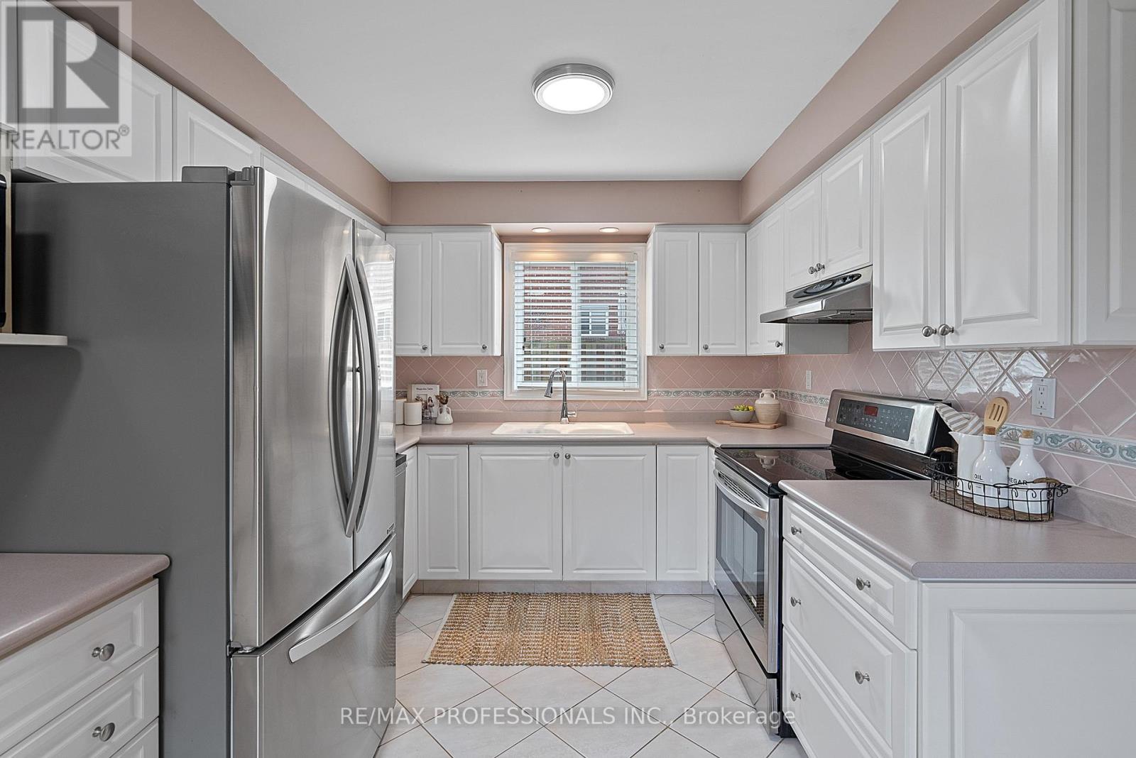4169 Garrowhill Trail, Mississauga, Ontario  L4W 2H5 - Photo 14 - W13462192