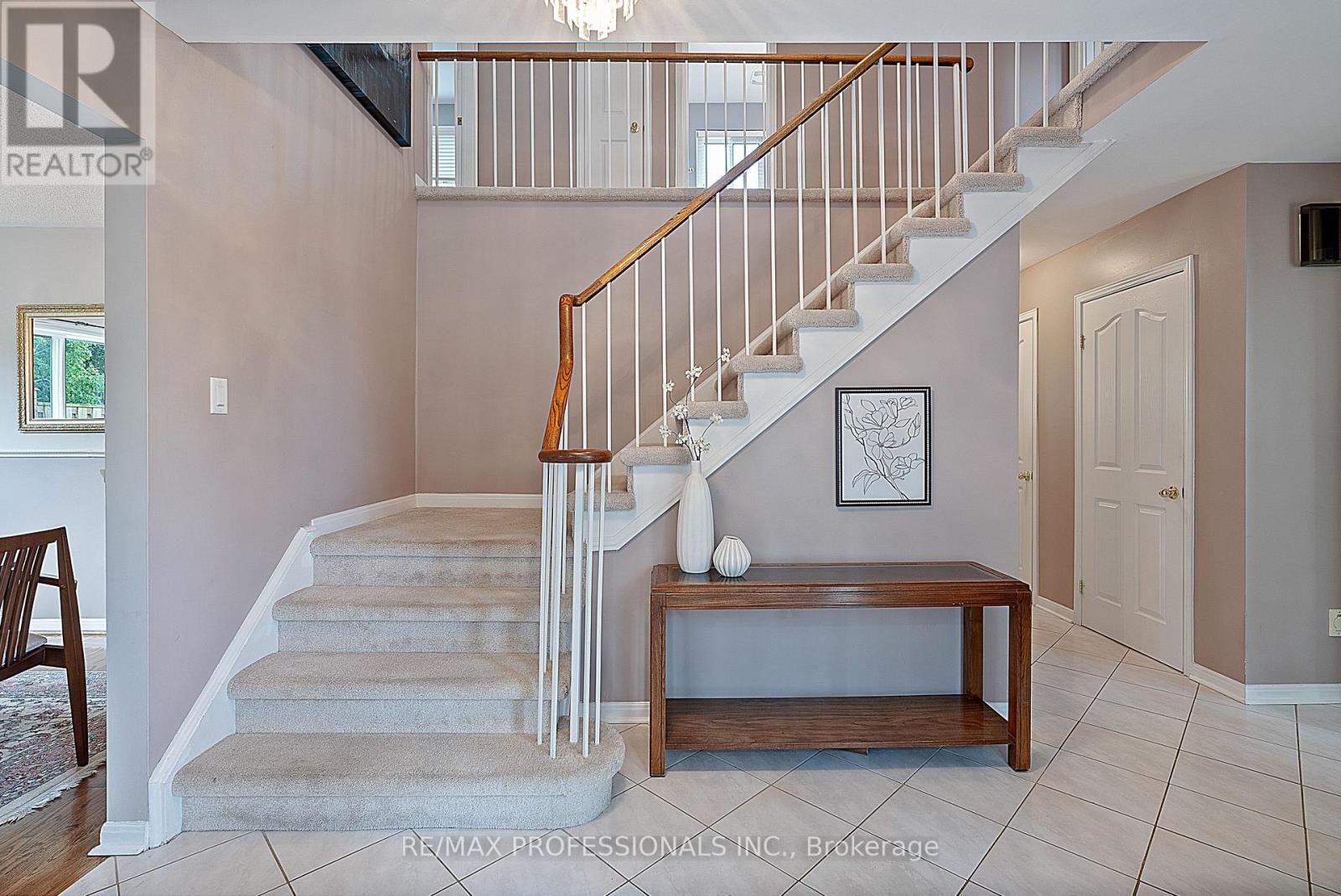 4169 Garrowhill Trail, Mississauga, Ontario  L4W 2H5 - Photo 3 - W13462192