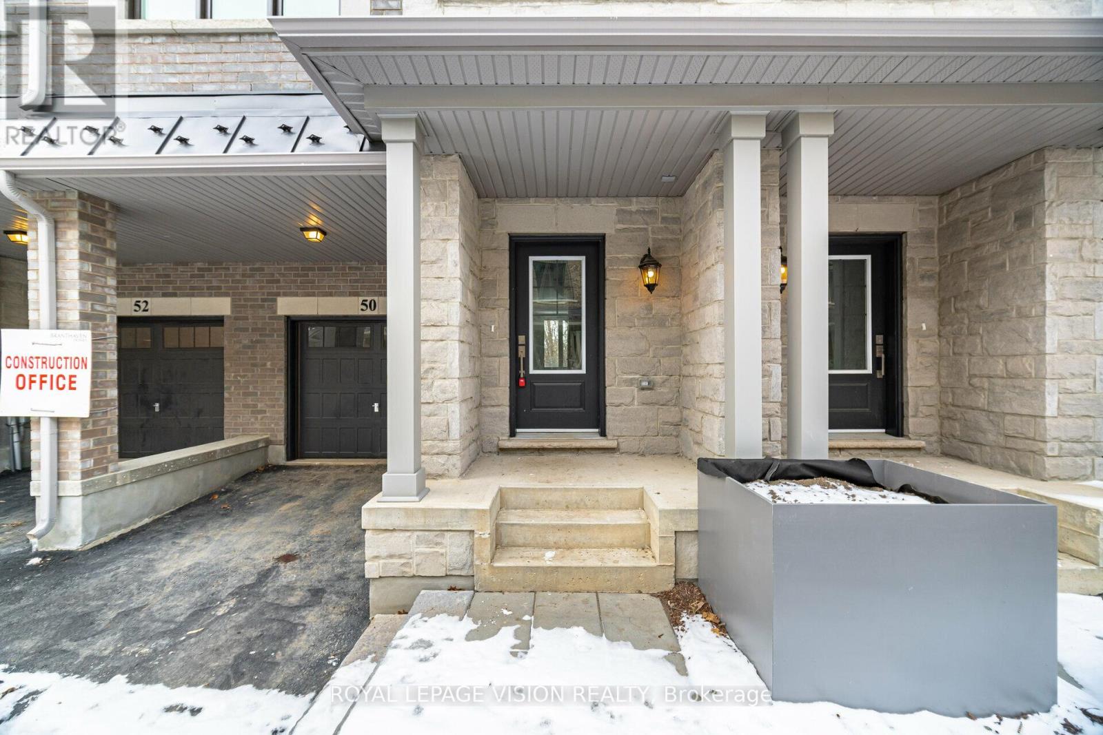 50 Folcroft Street, Brampton, Ontario  L6Y 6L3 - Photo 3 - W13462212