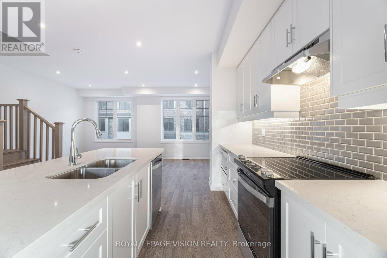 50 Folcroft Street, Brampton, Ontario  L6Y 6L3 - Photo 8 - W13462212