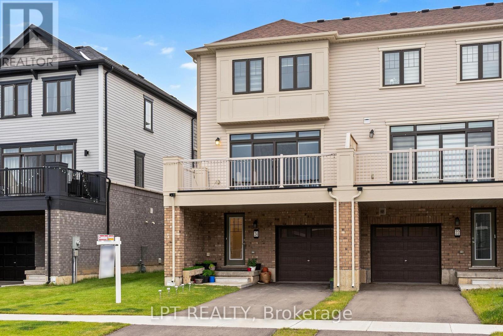 24 BEE CRESCENT, Brantford, Ontario