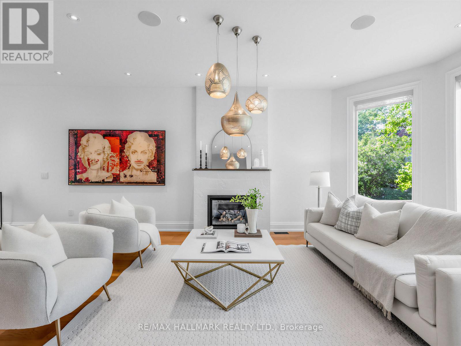 25 Grange Avenue, Toronto, Ontario  M5T 1C6 - Photo 8 - C13462276