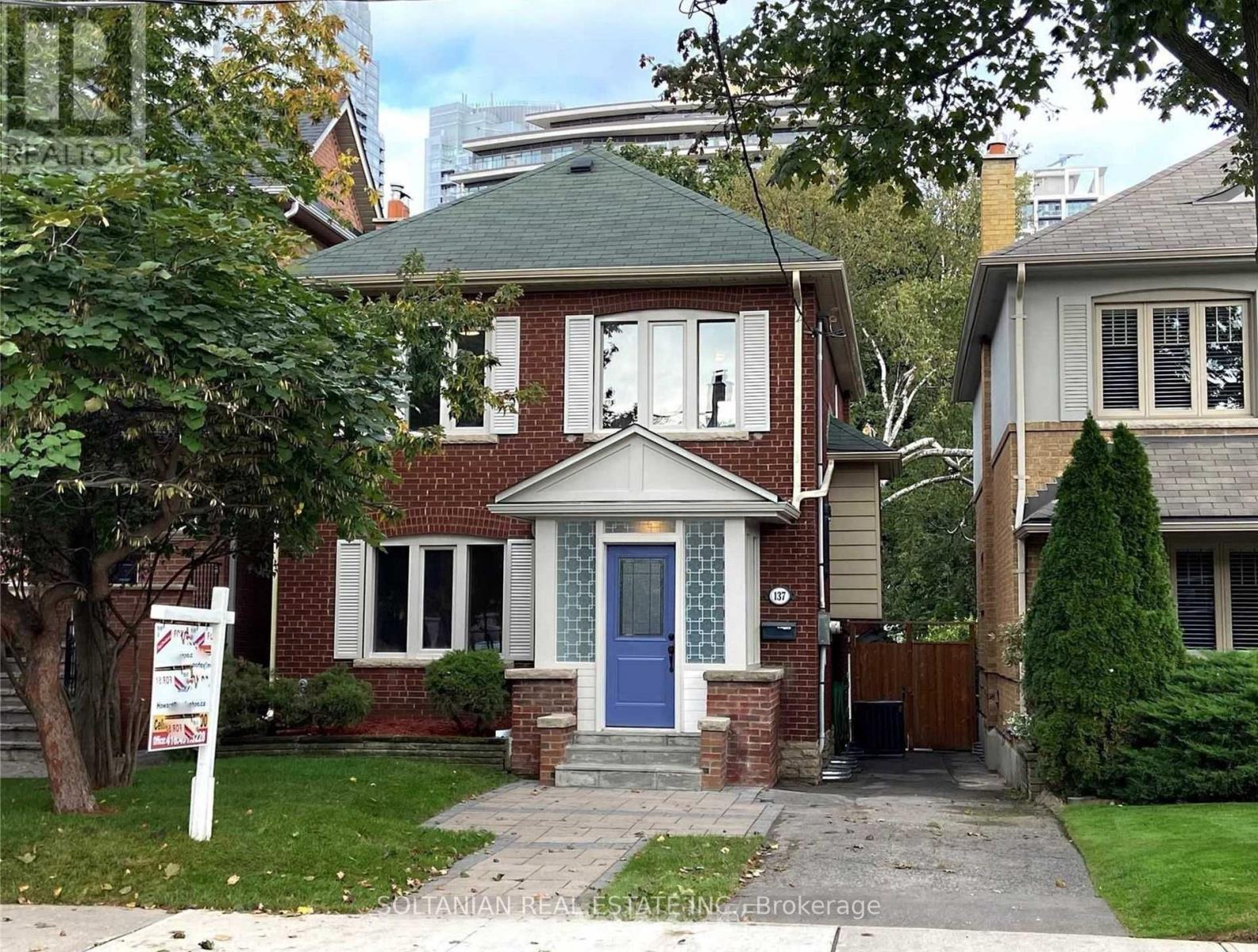 137 COLIN AVENUE, Toronto, Ontario