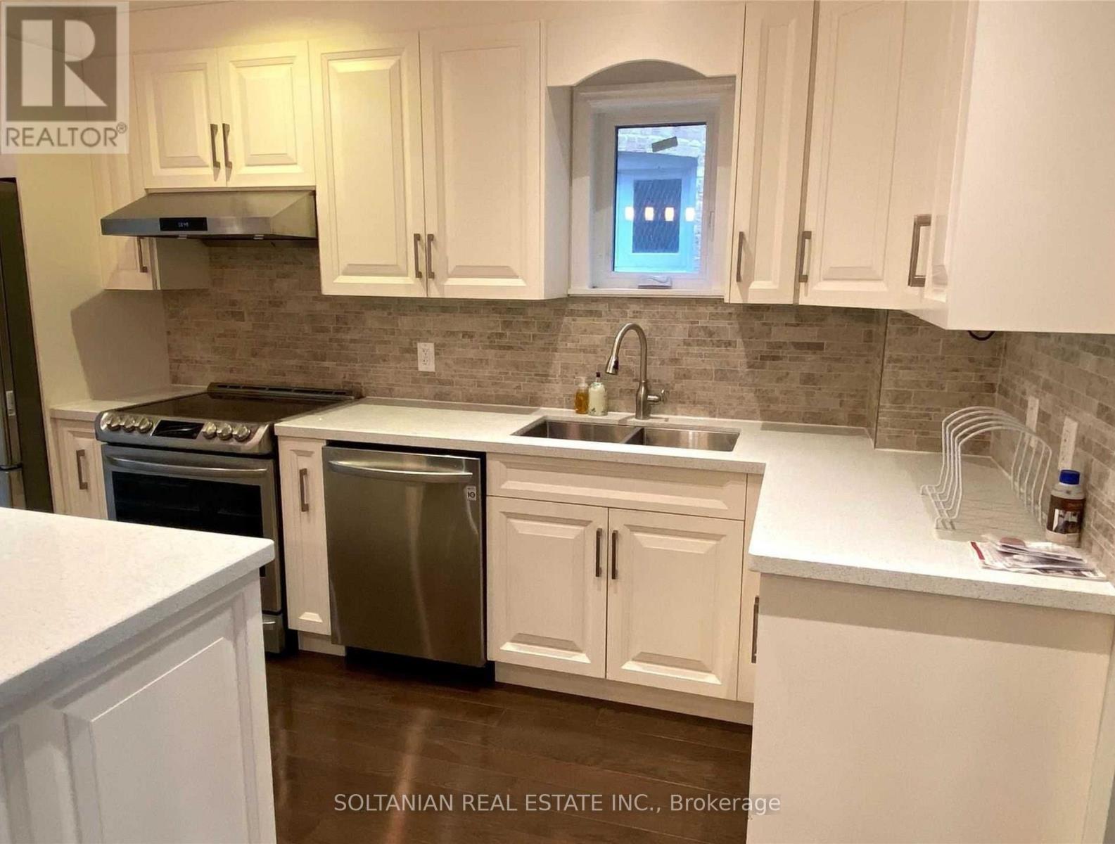 137 Colin Avenue, Toronto, Ontario  M5P 2C4 - Photo 12 - C13462294