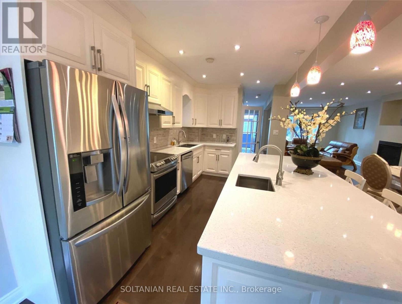 137 Colin Avenue, Toronto, Ontario  M5P 2C4 - Photo 13 - C13462294