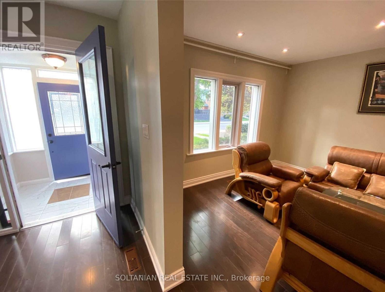 137 Colin Avenue, Toronto, Ontario  M5P 2C4 - Photo 5 - C13462294