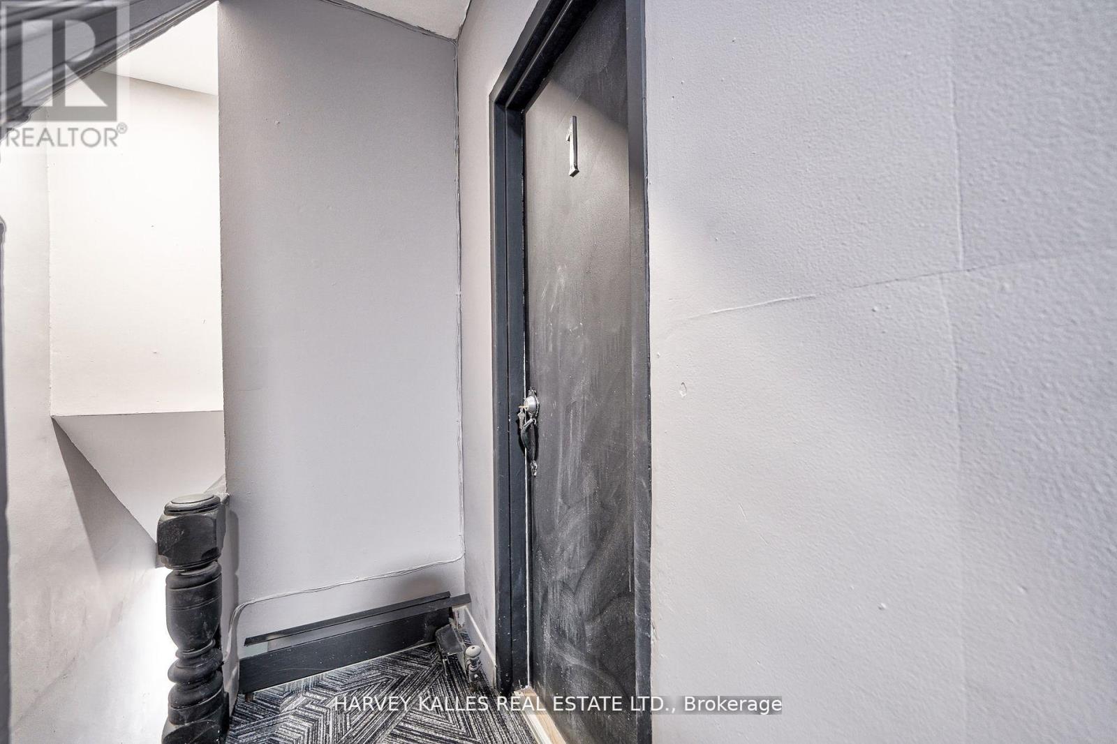 Unit 1 - 1046 Bathurst Street, Toronto, Ontario M5R 3G7 - Photo 3 - C13462504