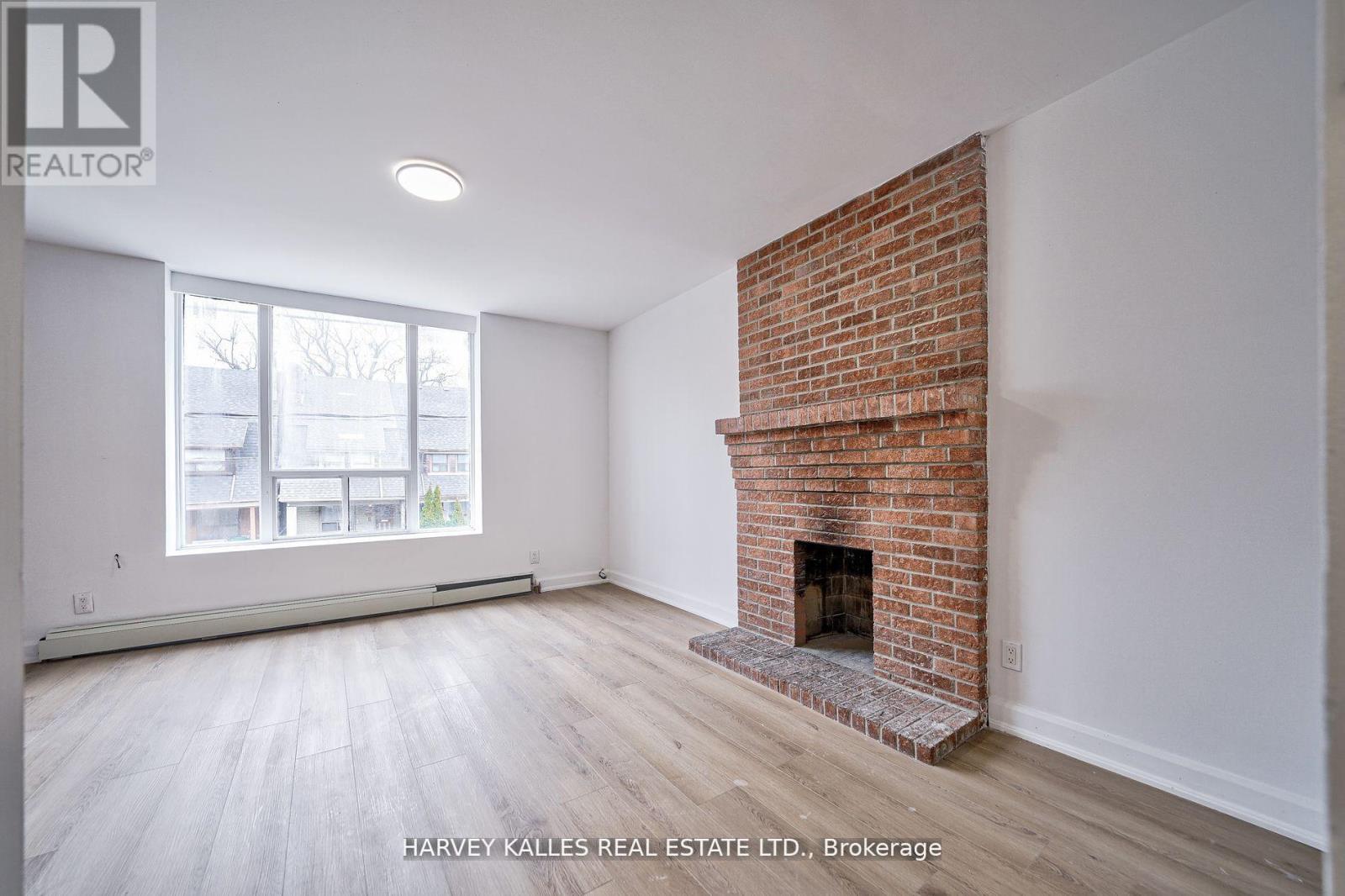 Unit 1 - 1046 Bathurst Street, Toronto, Ontario M5R 3G7 - Photo 6 - C13462504