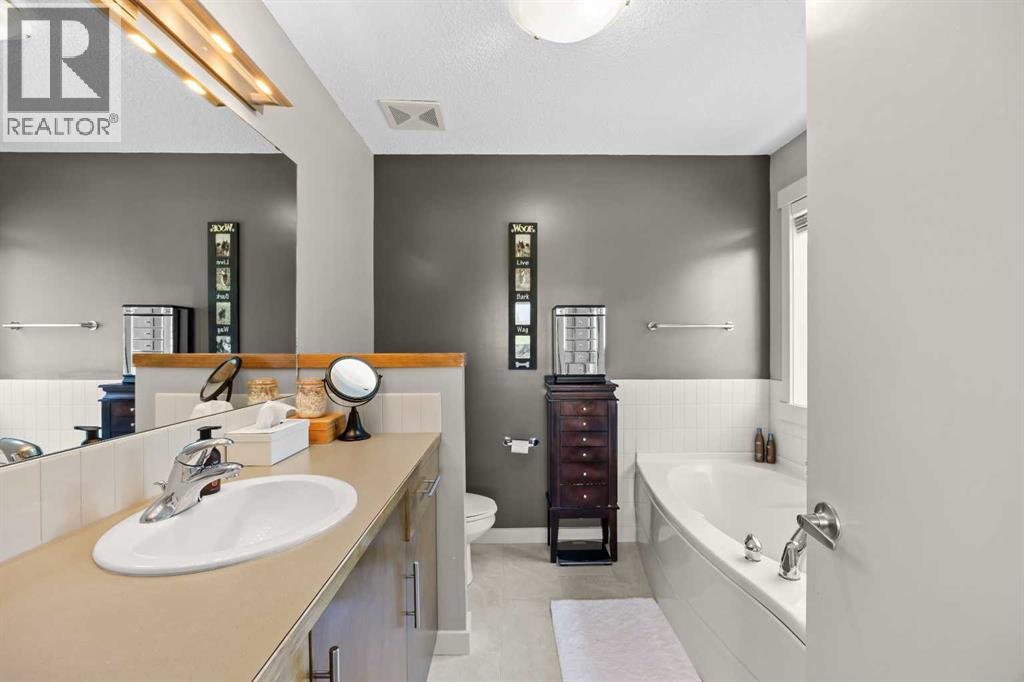 86 Rockyspring Circle NW, Calgary, Alberta  T3G 6A1 - Photo 26 - A2321720