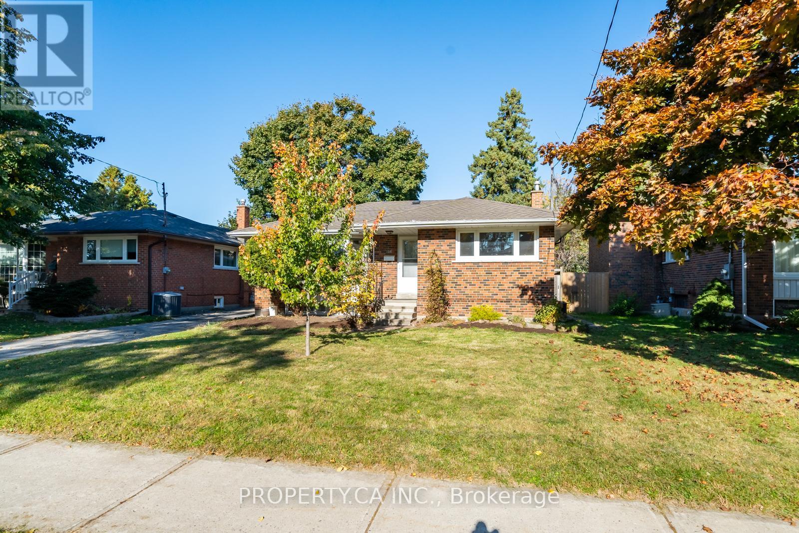 Lower - 46 Shrewsbury Square, Toronto, Ontario  M1T 1L2 - Photo 3 - E13462368