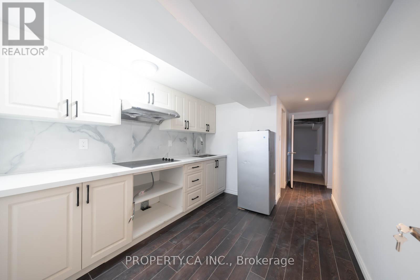 Lower - 46 Shrewsbury Square, Toronto, Ontario  M1T 1L2 - Photo 7 - E13462368