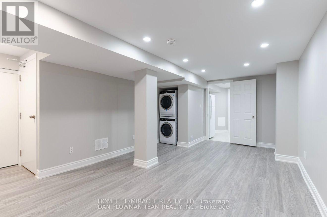 Bsmt - 3 Teddington Crescent, Whitby, Ontario  L1R 1S4 - Photo 3 - E13462422