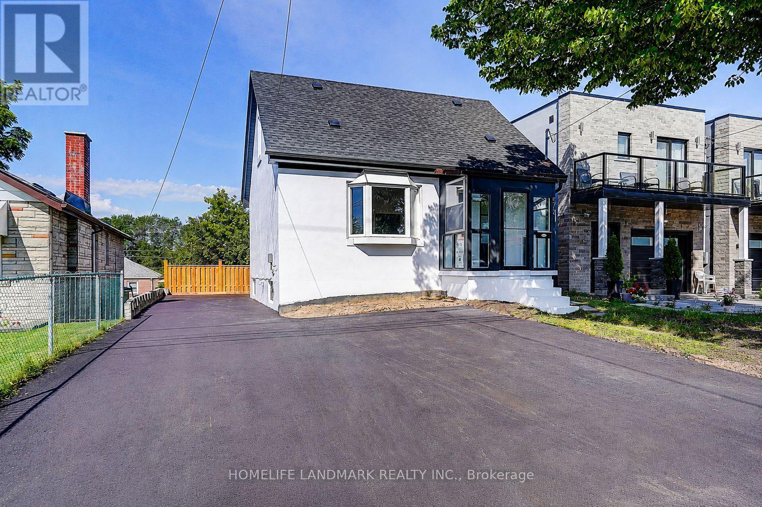 572 Pharmacy Avenue, Toronto, Ontario  M1L 3G9 - Photo 2 - E13462540