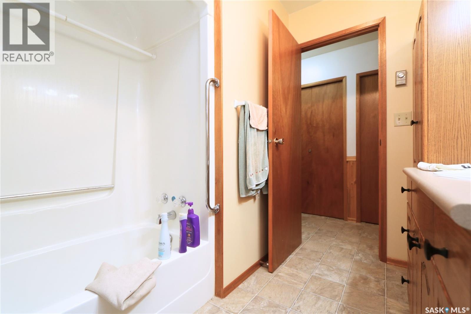 808 Potter Place, Good Lake Rm No. 274, Saskatchewan  S0A 0L0 - Photo 17 - SK039943
