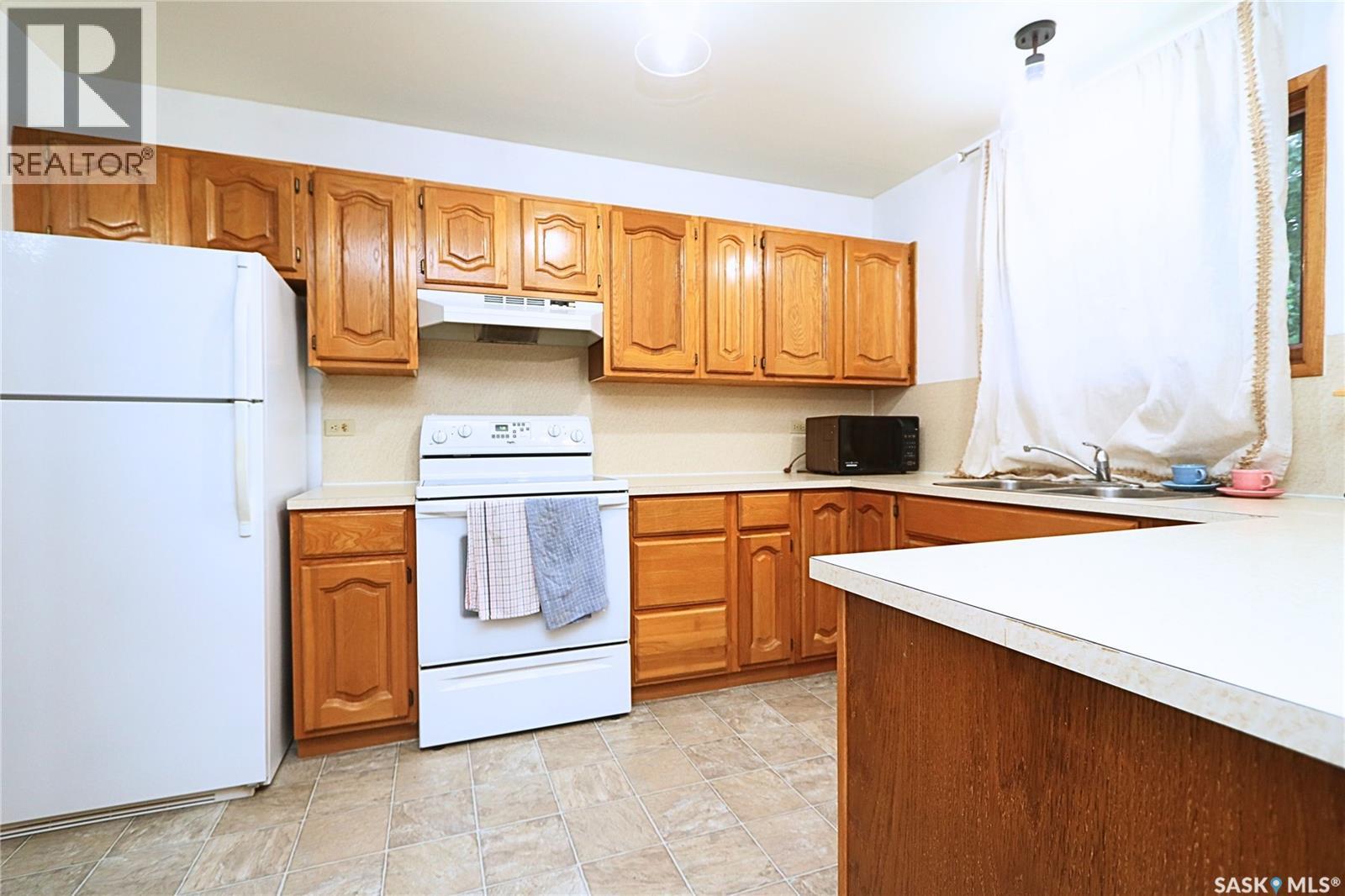 808 Potter Place, Good Lake Rm No. 274, Saskatchewan  S0A 0L0 - Photo 8 - SK039943