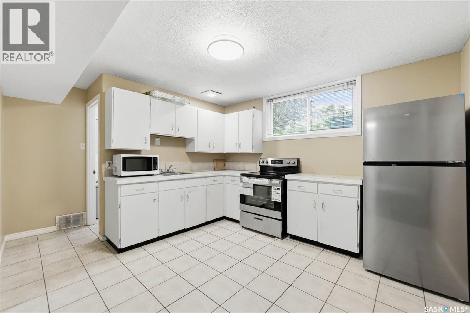2638 Eastview, Saskatoon, Saskatchewan  S7J 3G8 - Photo 23 - SK039836