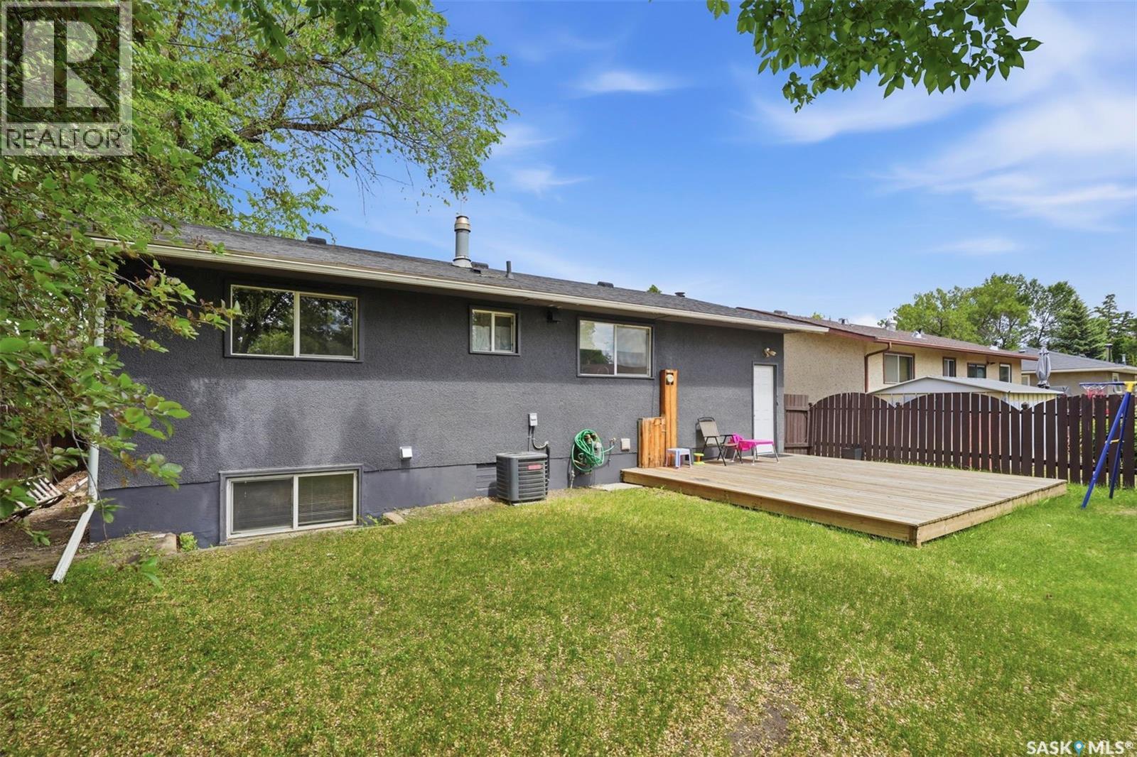 2638 Eastview, Saskatoon, Saskatchewan  S7J 3G8 - Photo 29 - SK039836
