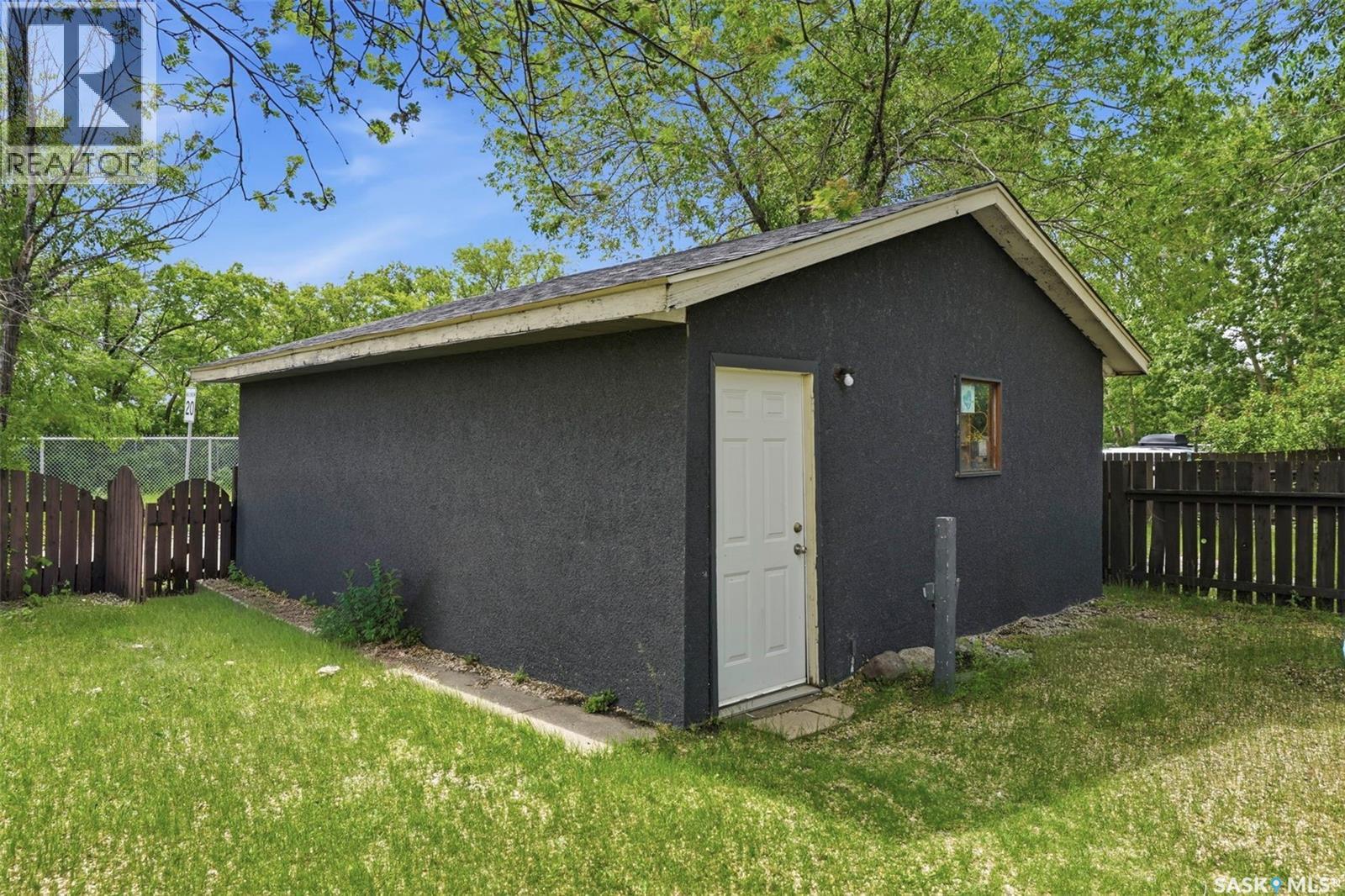 2638 Eastview, Saskatoon, Saskatchewan  S7J 3G8 - Photo 30 - SK039836