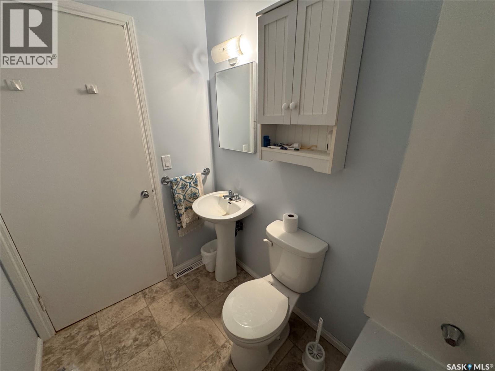 306 6th Avenue E, Biggar, Saskatchewan  S0K 0M0 - Photo 12 - SK039759