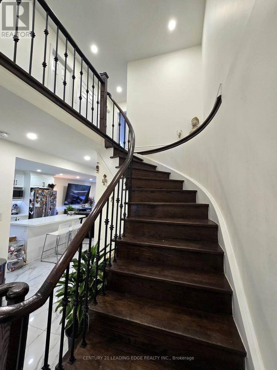 Main Flr - 11 Radford Crescent, Markham, Ontario  L3P 4A2 - Photo 10 - N13462330
