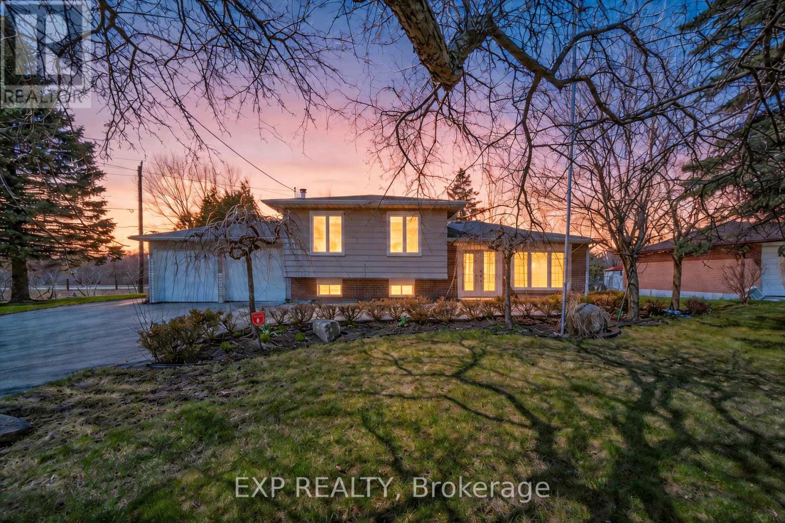 28 LAKELAND CRESCENT, Richmond Hill, Ontario